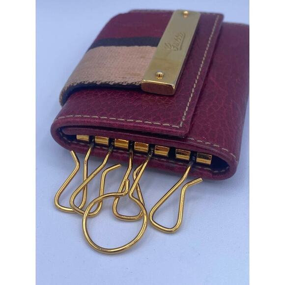 Gucci Authentic burgundy Key Ring Case - Picture 4 of 9